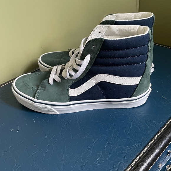 Vans “Sample Not For Resale” Men's High-Top Sneakers - Green and White Sz 9 - Picture 3 of 8